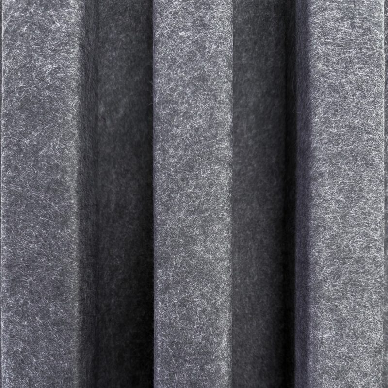 A detail of the 4 × 4 cm AkuWall Felt slats and the 2.5 cm gaps
