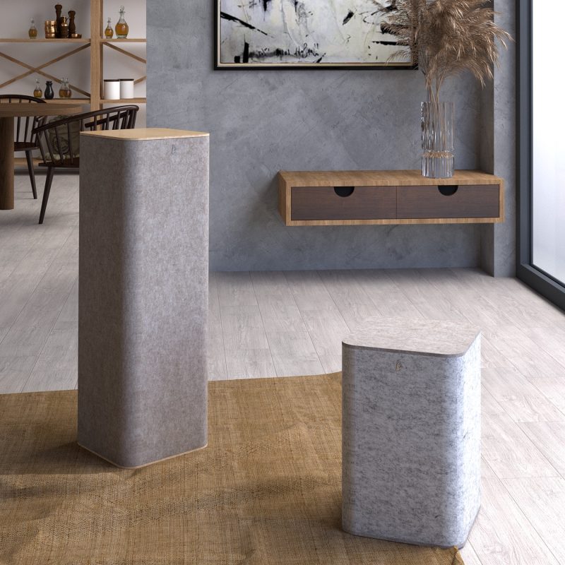 Two totems setting apart a conversation zone without drilling