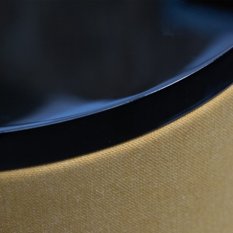 The Respiro fabric and the lid polished to a high gloss - a finishing detail